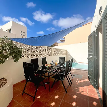 Villa Olympia House Lovely, Close To Town And Beaches With Private Pool & Fast Wifi